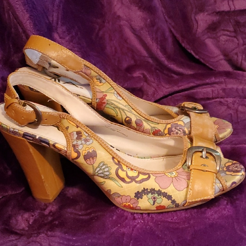 MIA Floral Peep Toe Heel